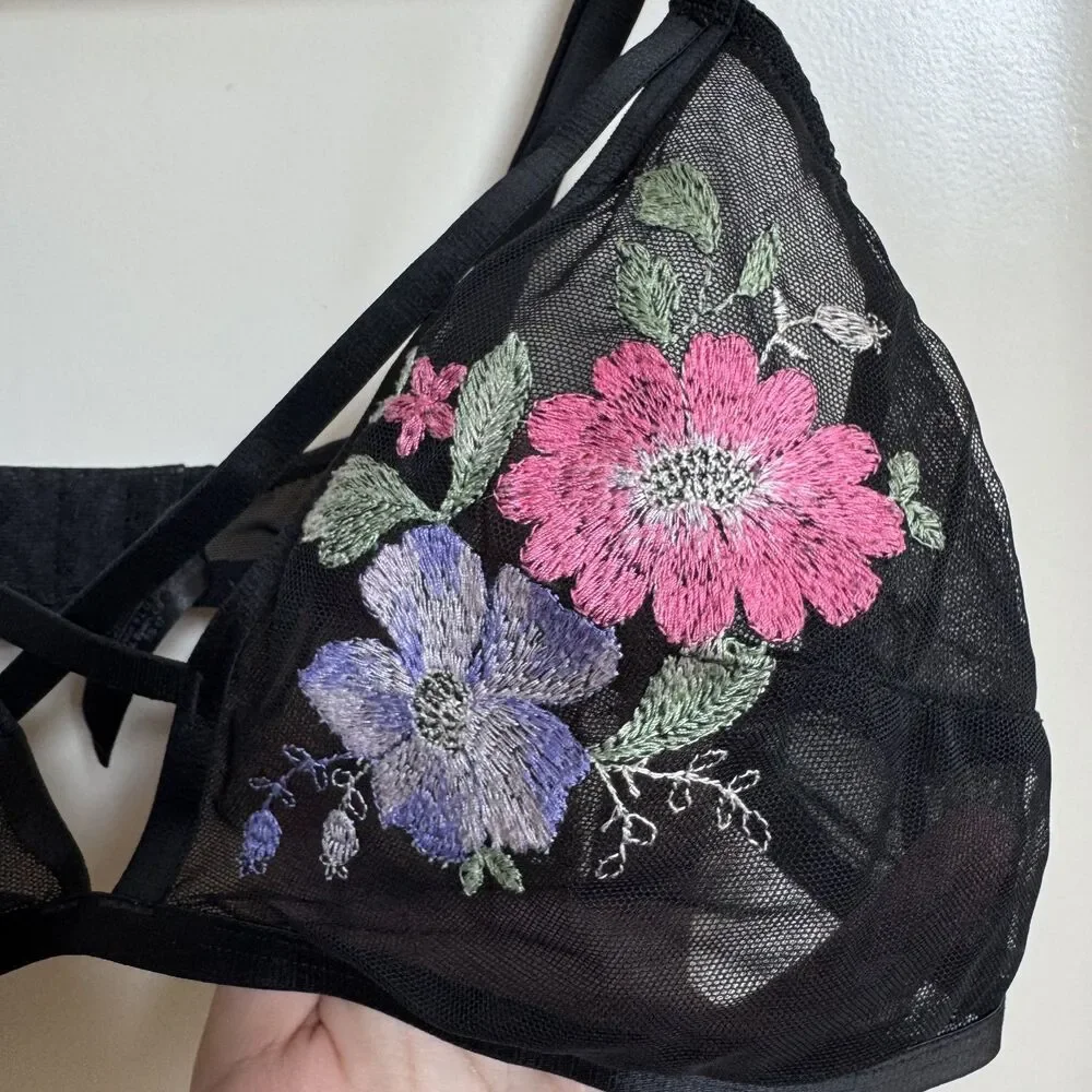 Secret Possessions Unlined Floral Embroidered Bra Size Large - Picture 5 of 5